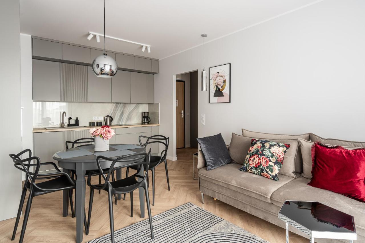 Rentplanet - Nowa Manufaktura Apartment วรอตซวาฟ ภายนอก รูปภาพ